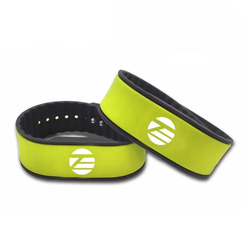 Fitness VIP club custom QR code print rfid silicone wristband 13.56mhz NFC silicone bracelet