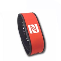 Fitness VIP club custom QR code print rfid silicone wristband 13.56mhz NFC silicone bracelet