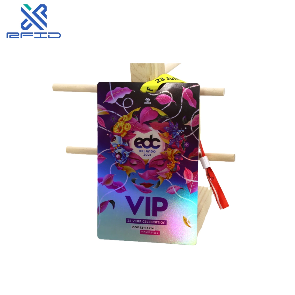 Hole Smart Rfid Chip Event Badges Vip Pass Id Card With Lanyard Customized Size VIP passes Full Color