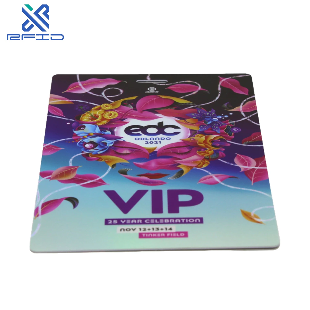 Hole Smart Rfid Chip Event Badges Vip Pass Id Card With Lanyard Customized Size VIP passes Full Color
