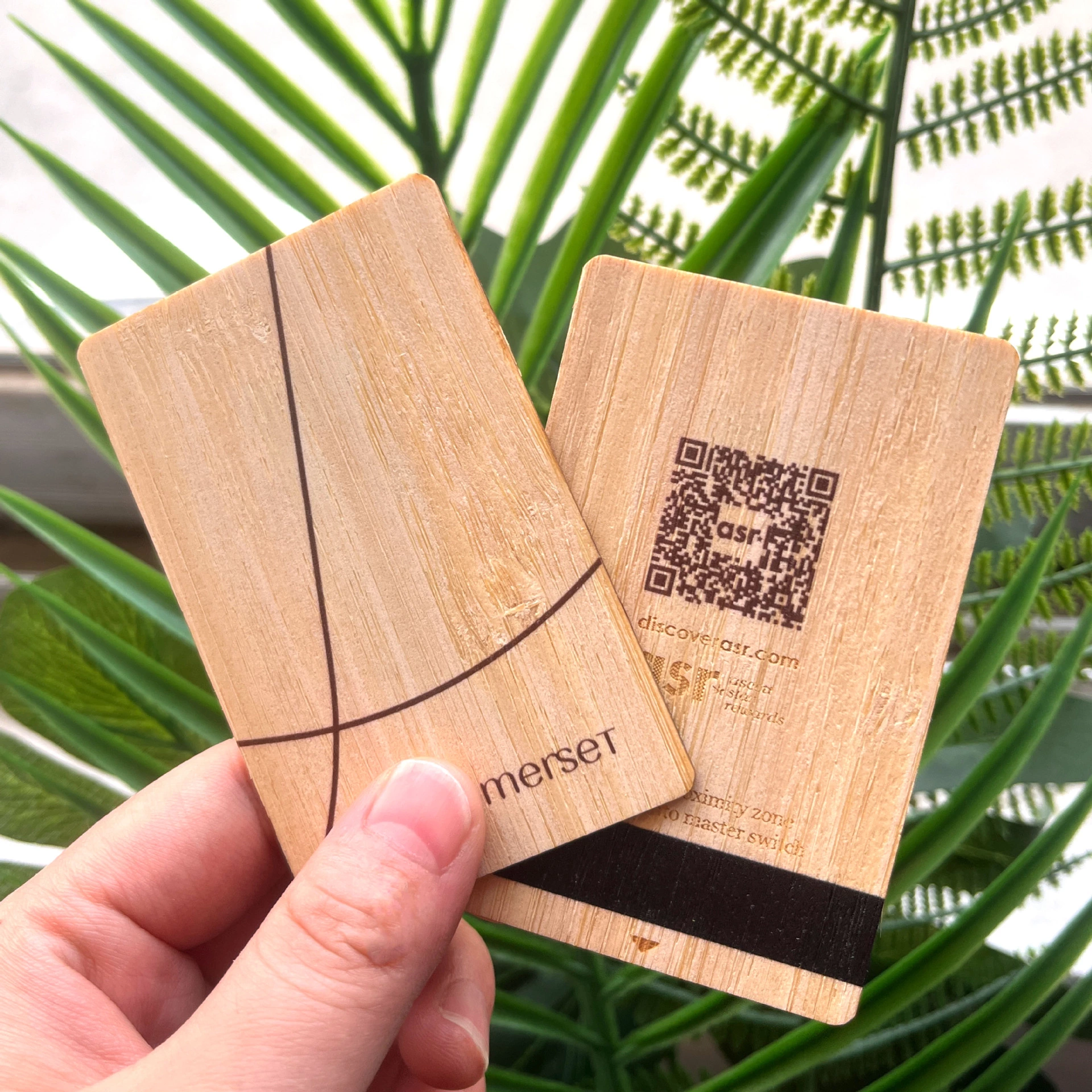 Programmable bamboo wood business Cards RFID ISO14443A Smart NTAG213/216 NFC wooden hotel key card